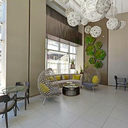 Currency Serviced Suites Pasig City Kültér fotó